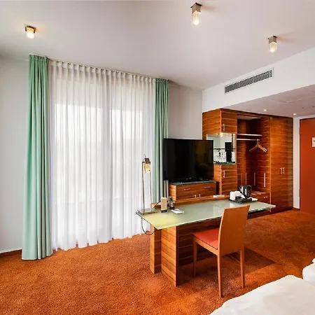 מלון Hellenstein 4*