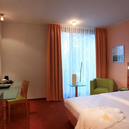 Отель Hellenstein 4*